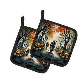 Orcs Spooky Halloween Pair of Pot Holders Kitchen Heat Resistant Pot Holders Sets Oven Hot Pads for Cooking Baking BBQ, 7 1/2 x 7 1/2 (Default: Default)